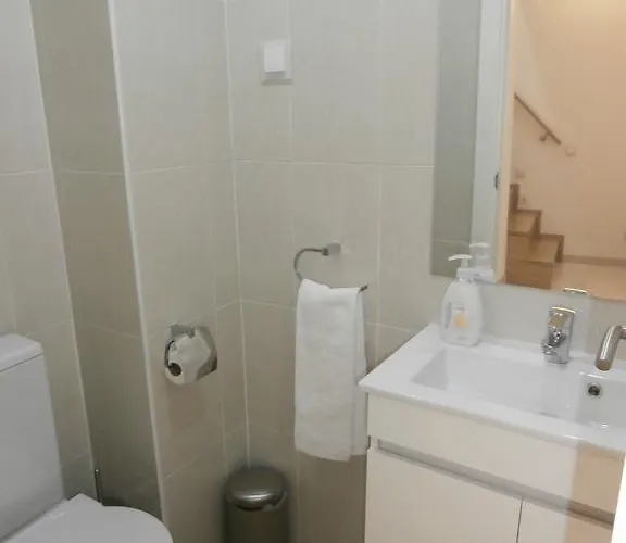 Cosy - Welcome In Alfama *